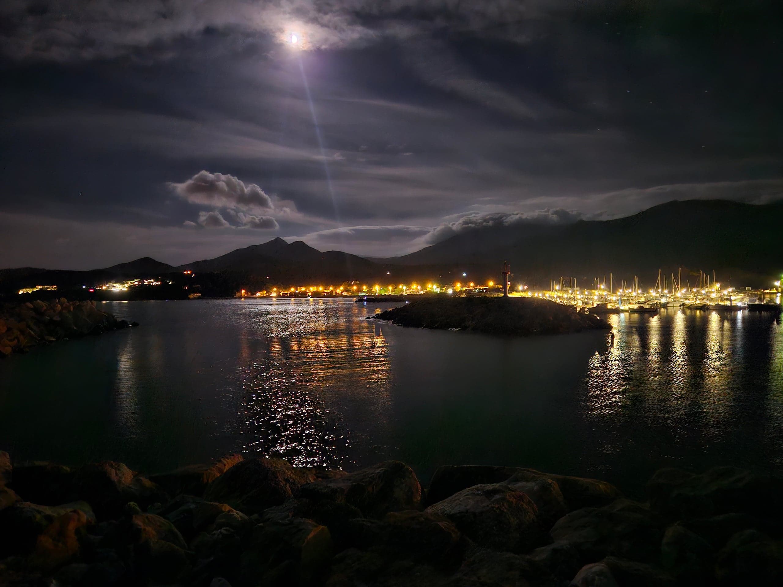 Le port d'Argelès au clair de lune
